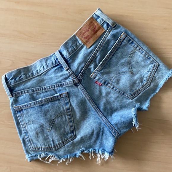 Levi’s 501 original women’s shorts - Picture 3 of 3